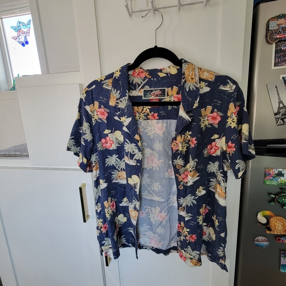 | La Cabaña | Button Up Short Sleeve |size M | - Picture 4 of 8